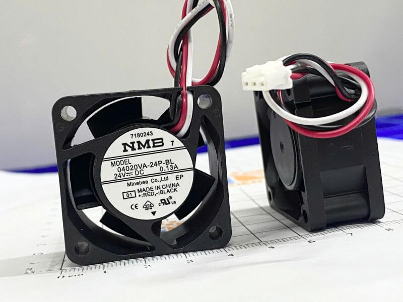 Alternative view of Quạt NMB 04020VA-24P-BL 24V 0.13A cho servo Yaskawa kích thước 40*40*20mm 3 dây