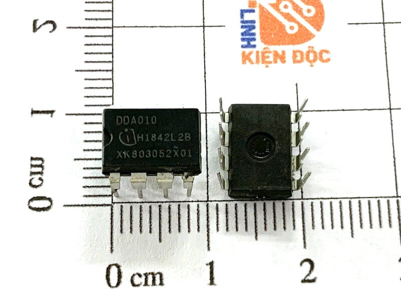 DDA010 IC dao động DIP8