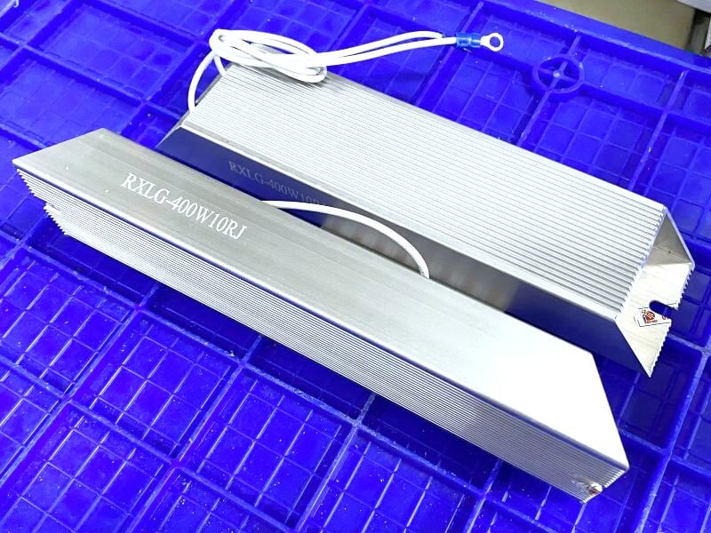Alternative view of Điện trở xả vỏ nhôm RXLG 400W 10R