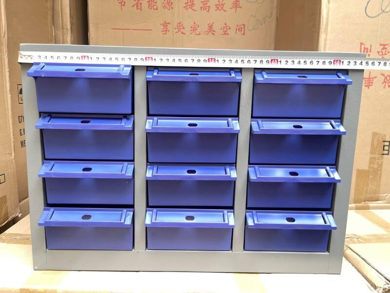 Tủ 12 ngăn đựng linh kiện điện tử, điện thoại, phụ kiện cơ khí có vỏ tôn không có cánh khóa