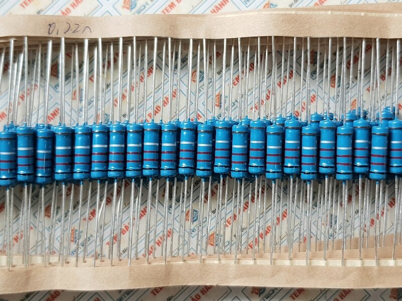 Điện trở vạch màu 0.22R 2W