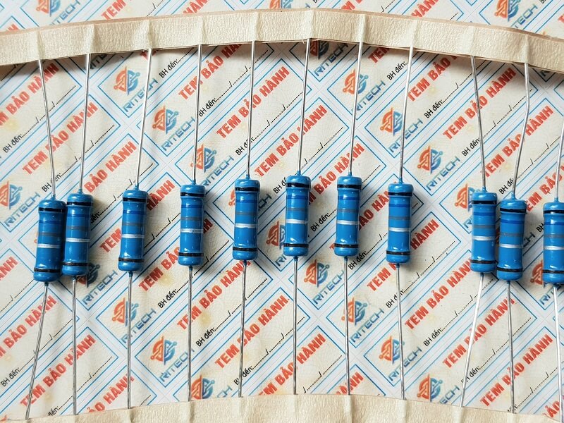 Điện trở vạch màu 0.68R 2W - Ảnh 2