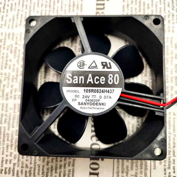 Alternative view of 109R0824H437 Quạt Sanyo Denki 24V 0.07A