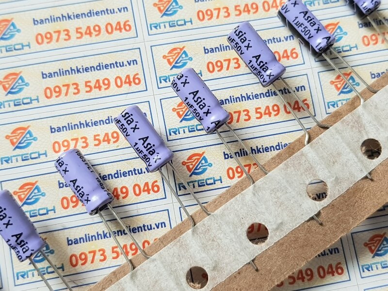 Alternative view of Tụ hóa 1uF 50V kích thước 5x11mm chính hãng