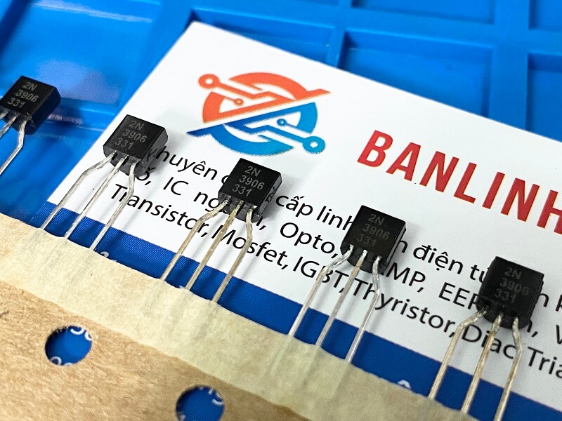 Alternative view of 2N3906 Transistor PNP 0.2A 40V TO-92