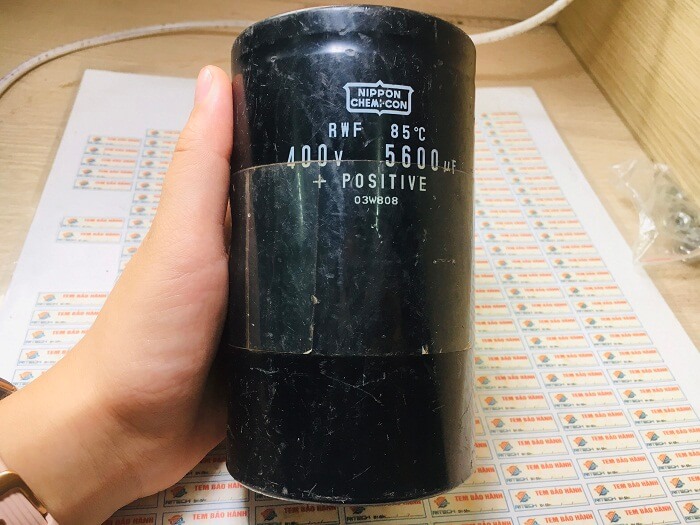 5600uf400v