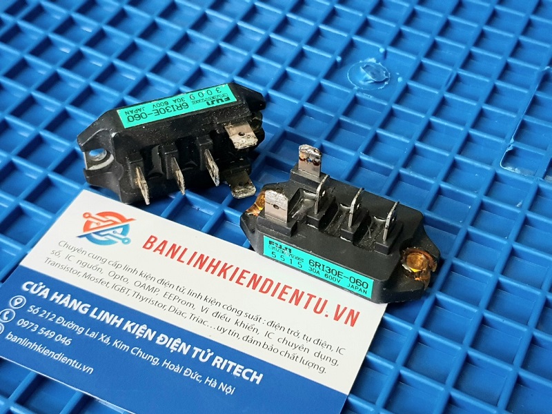 Alternative view of 6RI30E-060 Module Diode 30A 600V (tháo máy)