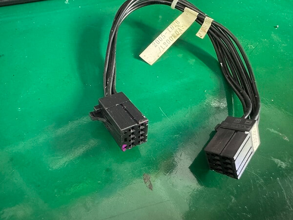 Alternative view of Fanuc A660-2005-T626#L200R0A Cable nối CX2A với CX2B Amp Fanuc