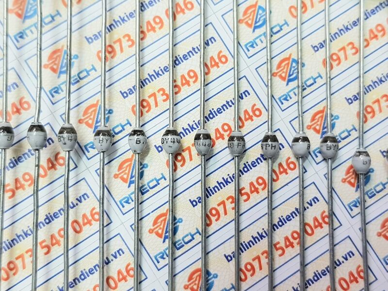 Alternative view of BY448, BY448V Diode 4A 1500V SOD-57