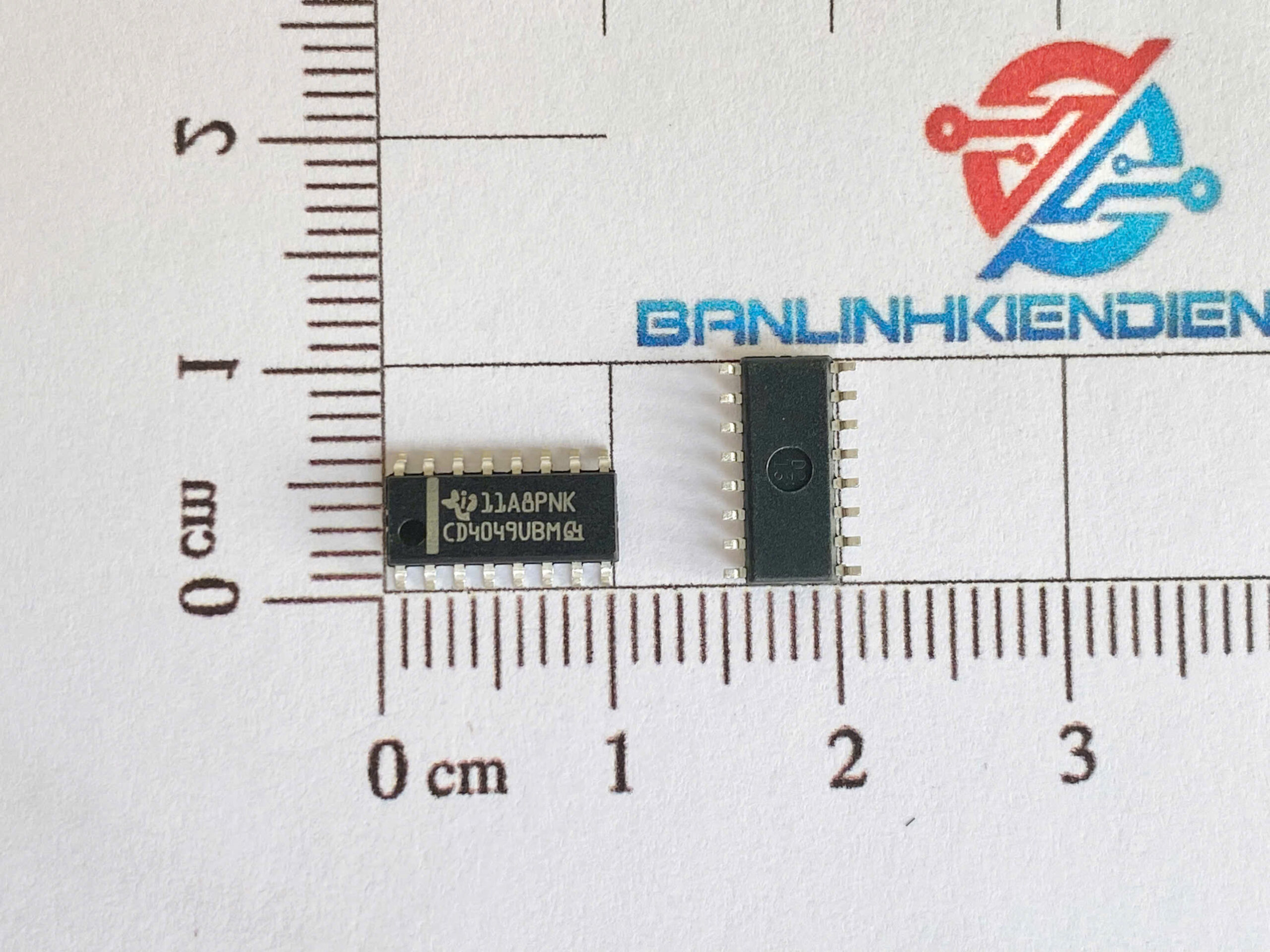 CD4049UBM