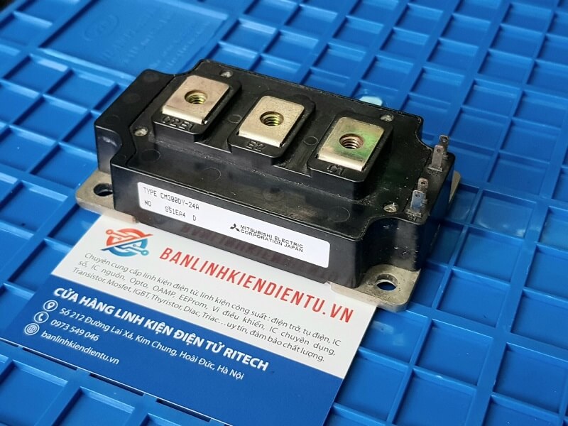 Alternative view of CM300DY-24A Module IGBT Mitsubishi 300A 1200V (Tháo máy)