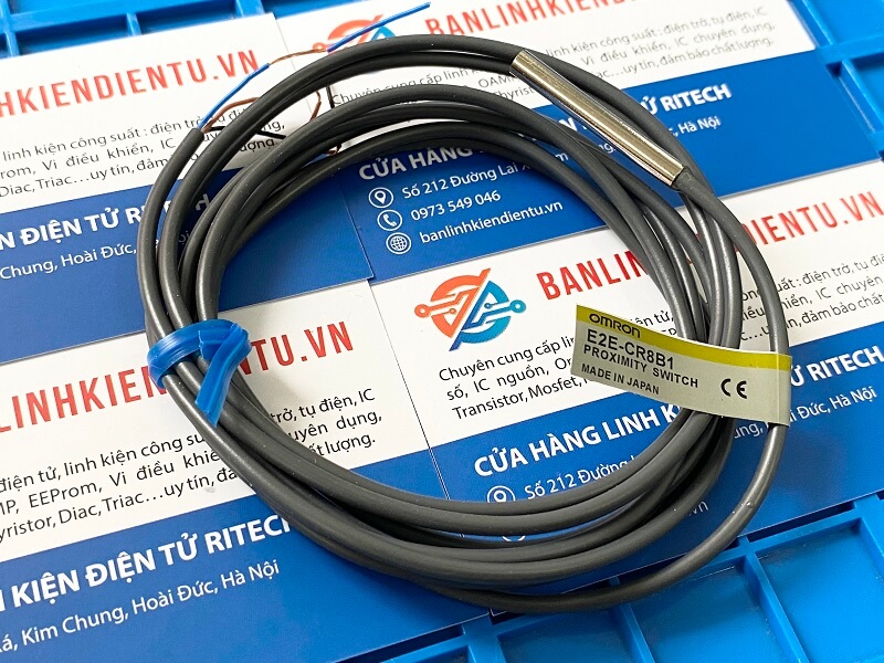 Alternative view of Cảm biến tiệm cận OMRON E2E-CR8B1