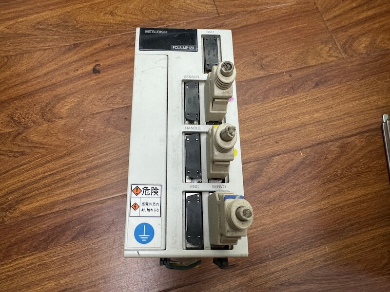 Bộ điều khiển máy CNC Mitsubishi FCUA-MP120