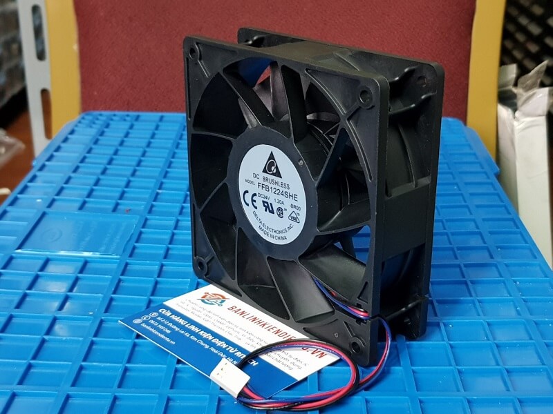 Alternative view of FFB1224SHE Quạt Delta Cho Biến Tần 24V-1.2A 120*120*38MM