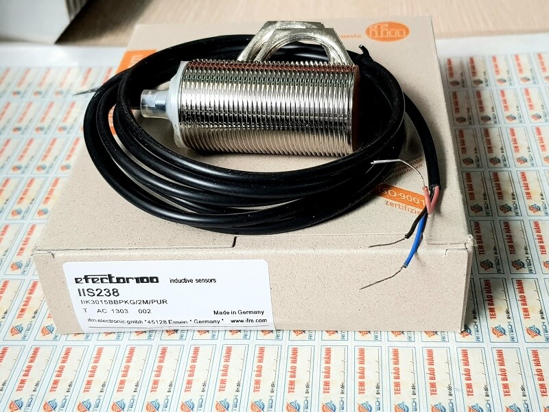 Cảm biến tiệm cận IFM IIS238 - IIK3015BBPKG/2M/PUR 15mm