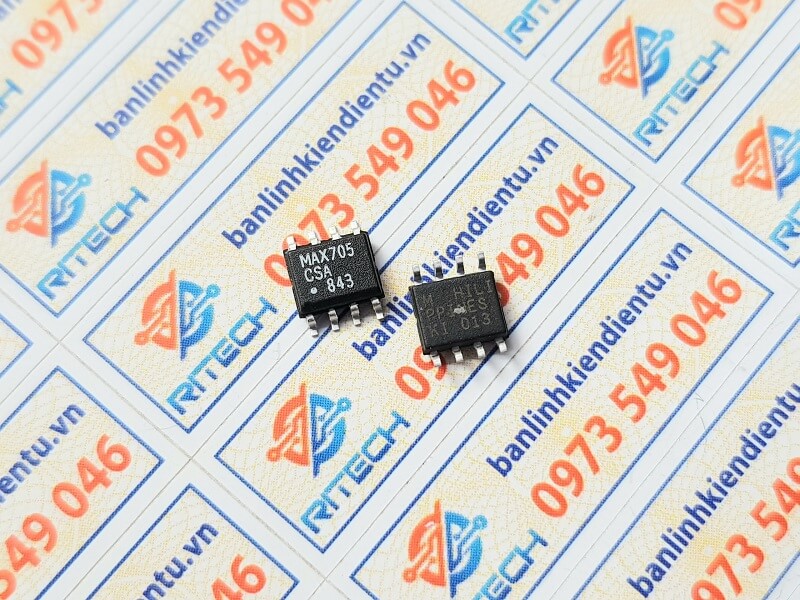 Alternative view of MAX705CSA MAX705ESAIC chuyên dụng  SOP-8