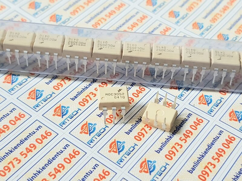 MOC3052 Optocoupler DIP-6