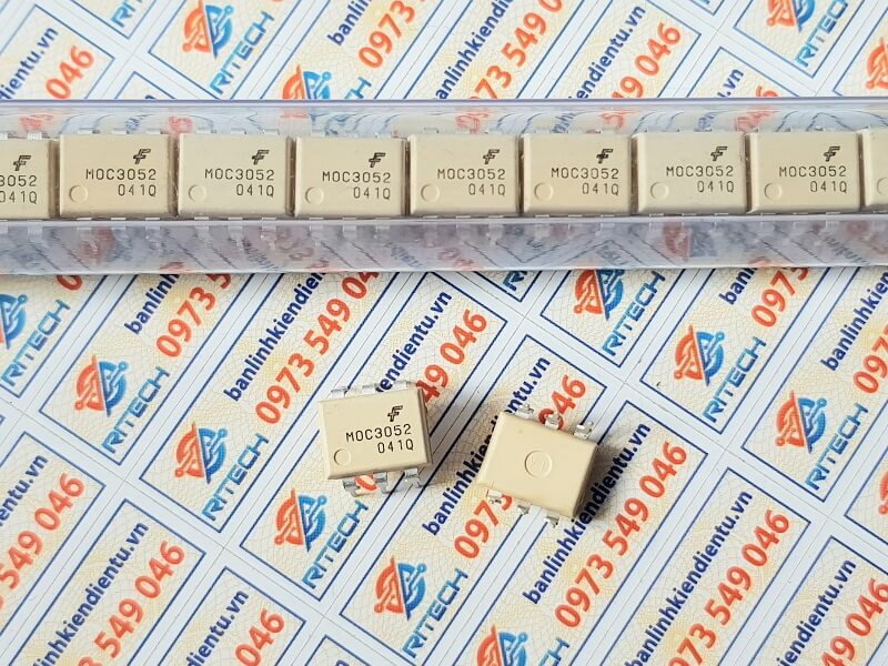 Alternative view of MOC3052 Optocoupler DIP-6