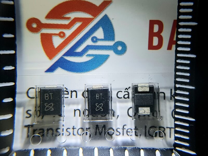 SMBJ18CA-E3/52 SMBJ18CA BT Diode TVD 18V DO-214AA