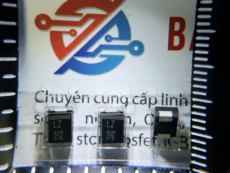 SMBJ24A-E3/52 SMBJ24A LZ Diode TVS 24V DO-214AA