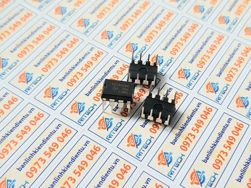UC2842B , UC2842BN IC Nguồn DIP-8