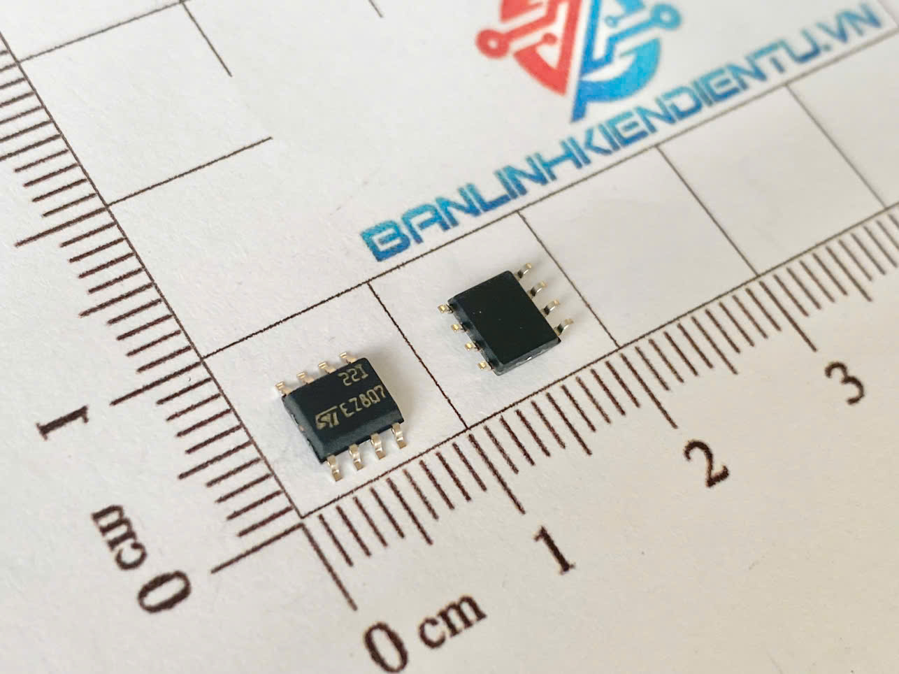 TSH22 kí hiệu 22I IC khuếch đại SOP-8 - Ảnh 2