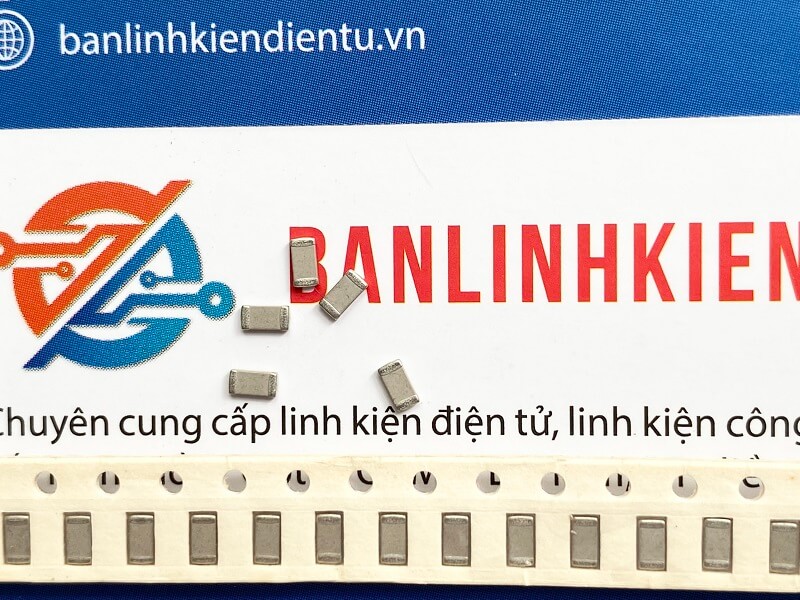 Tụ dán 1206 101 100pF 0.1nF 50V 5%