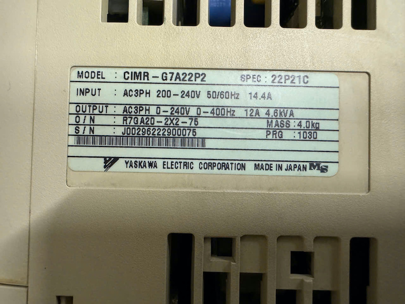 Alternative view of Biến tần Yaskawa G7 Varispeed CIMR-G7A22P2 công suất 2.2kw điện áp 220V
