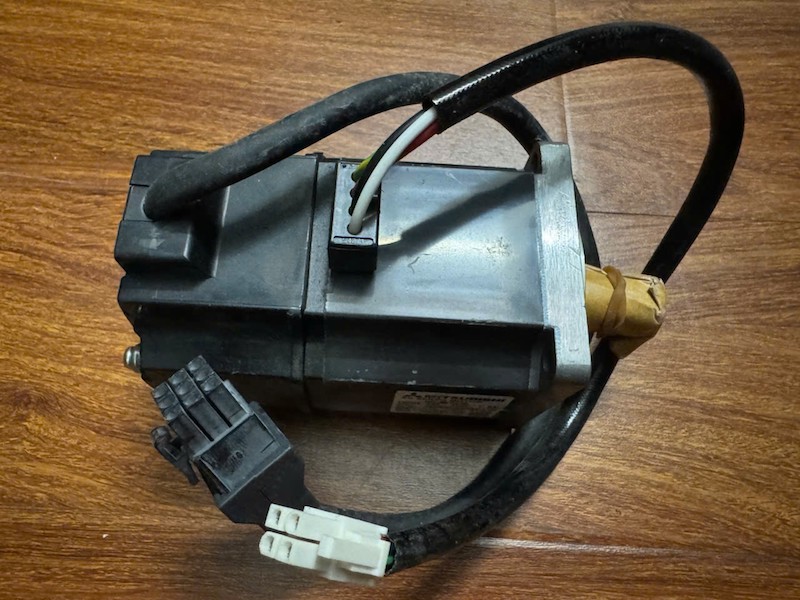 Motor servo Mitsubishi HC-MFS23K 200w