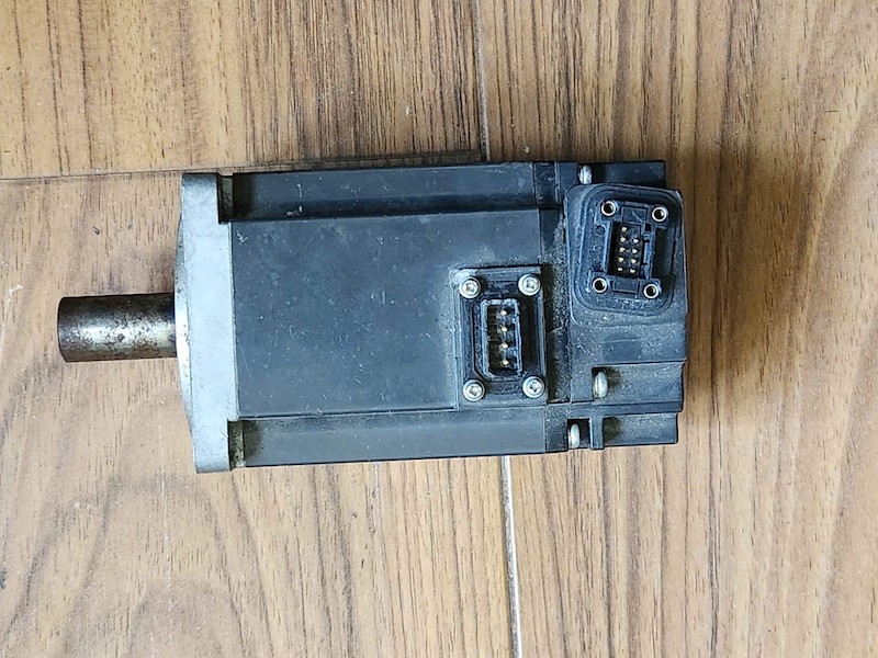 Motor servo AC Mitsubishi HF-KP43