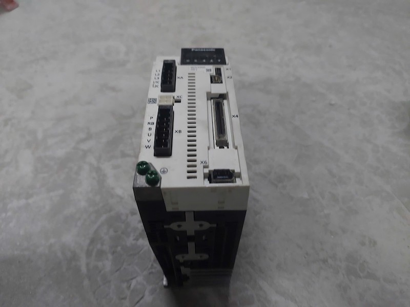 Bộ điều khiển servo driver Panasonic MCDLN35SG