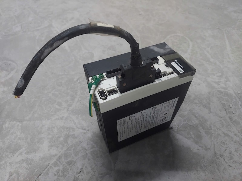Bộ điều khiển servo drive Panasonic MDDHT5540 - Ảnh 3