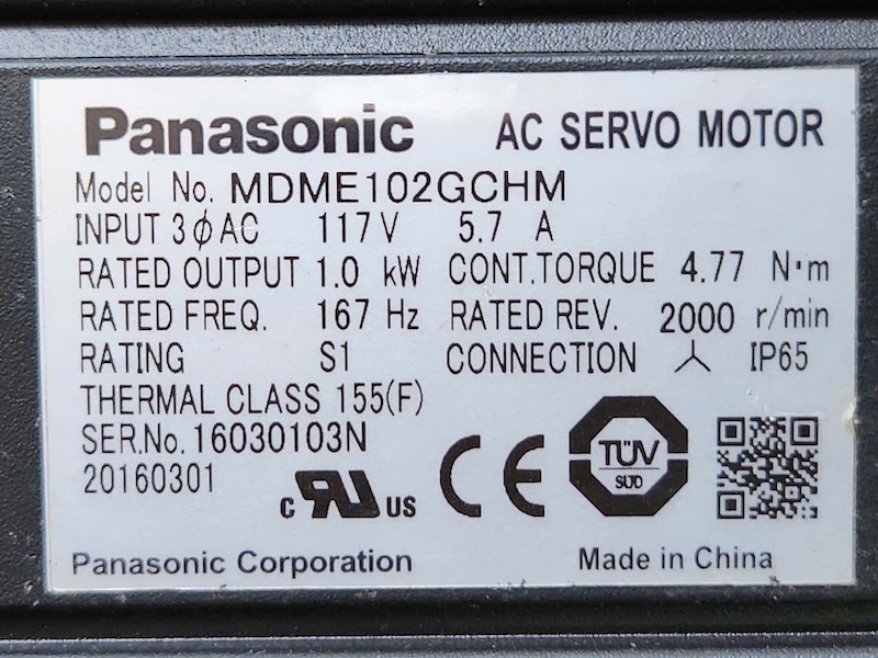 Alternative view of Motor servo AC Panasonic MDME102GCHM