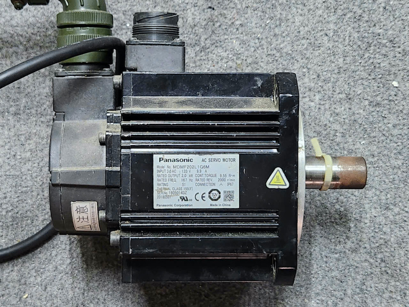 Motor servo AC Panasonic MDMF202L1G6M