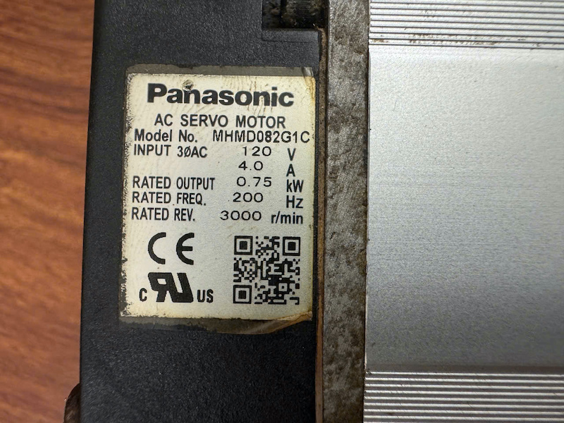 Alternative view of Động cơ servo Panasonic MHMD082G1C