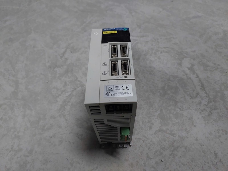 Biến tần Mitsubishi MR-J2S-70A