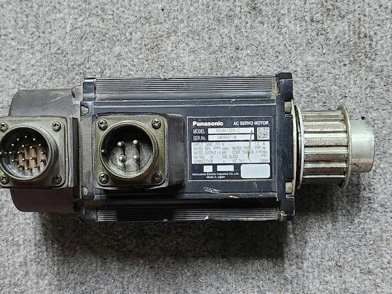 Motor servo AC Panasonic MSMA102A1C