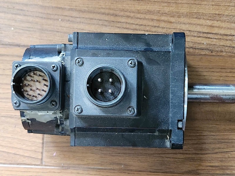 Motor servo AC Panasonic MSME102GCCM