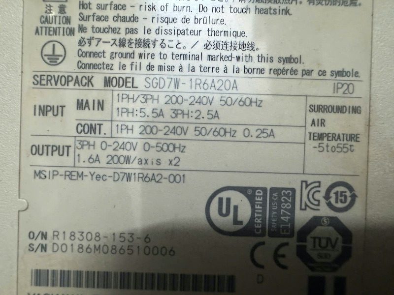 Alternative view of Bộ điều khiển servo Yaskawa SGD7W-1R6A02