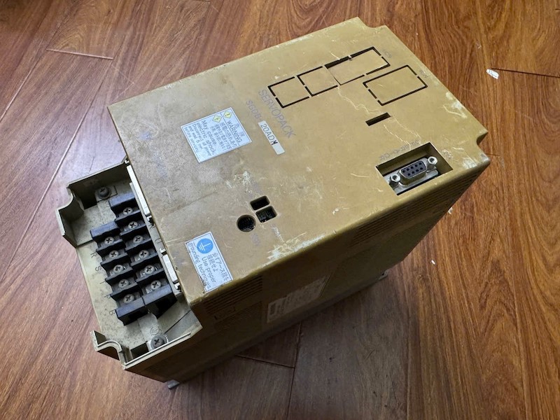 Bộ điều khiển servo drive Yaskawa SGDB‑20ADM - Ảnh 3