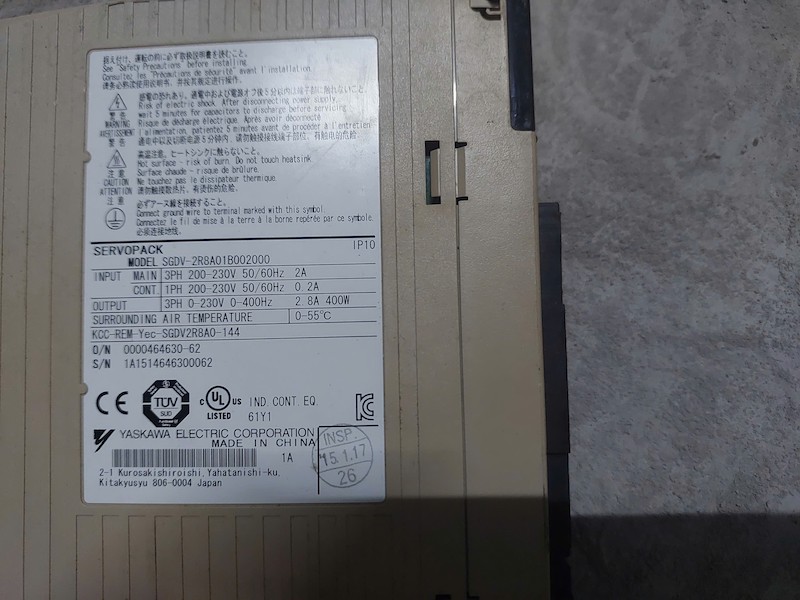Alternative view of Biến tần Yaskawa SGDV‑2R8A01B002000