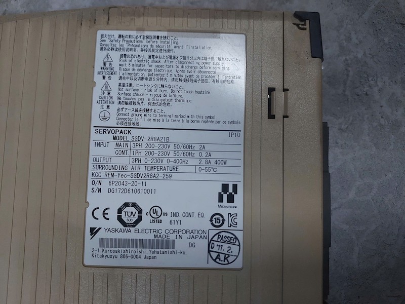 Alternative view of Bộ điều khiển servo Yaskawa SGDV-2R8A21B