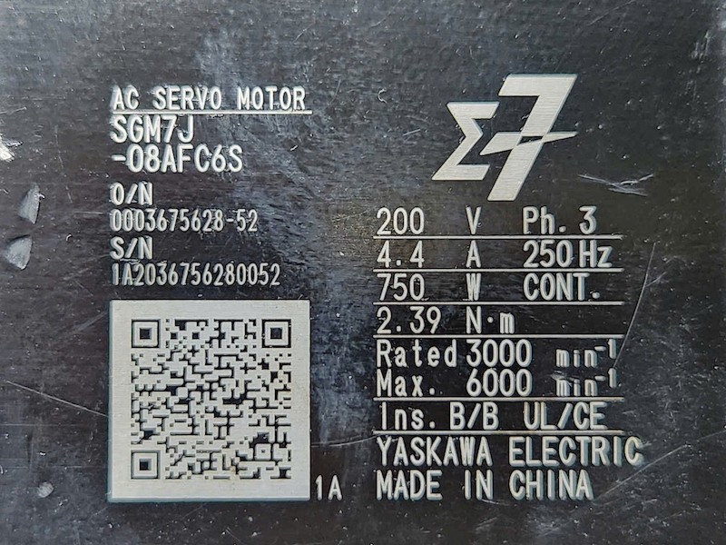 Alternative view of Motor servo AC Yaskawa SGM7J-08AFC6S