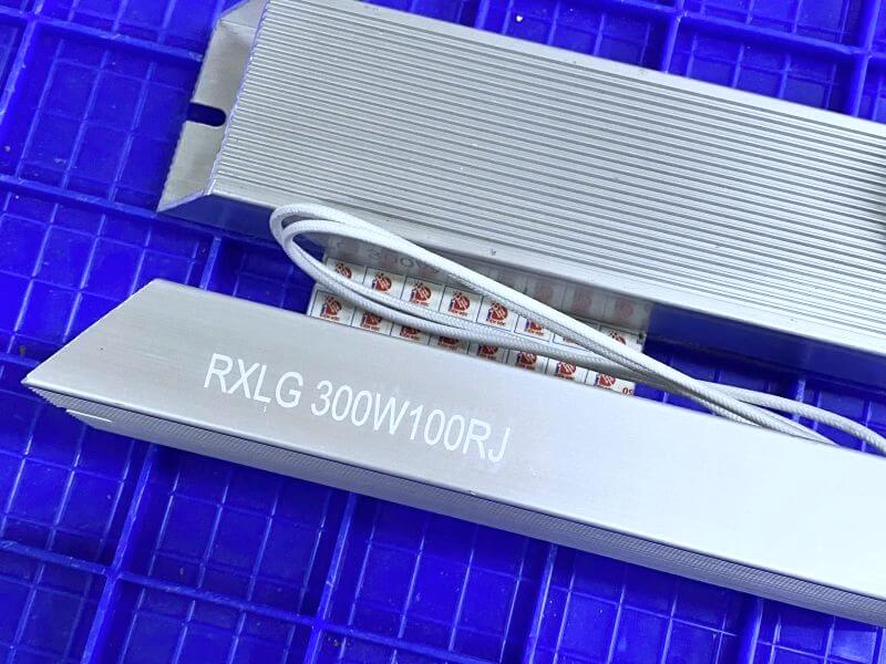 Alternative view of Điện trở xả vỏ nhôm RXLG 300W 100R 215x60x30mm
