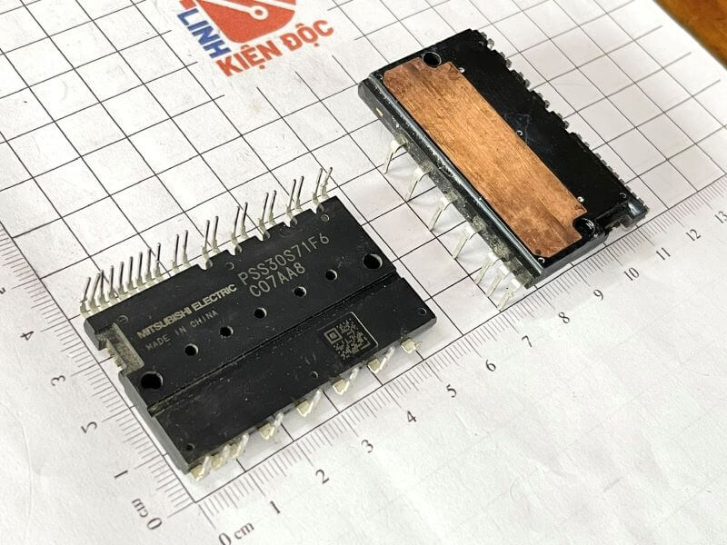 Alternative view of PSS30S71F6 Module IGBT 30A/600V (tháo máy thiếu chân)