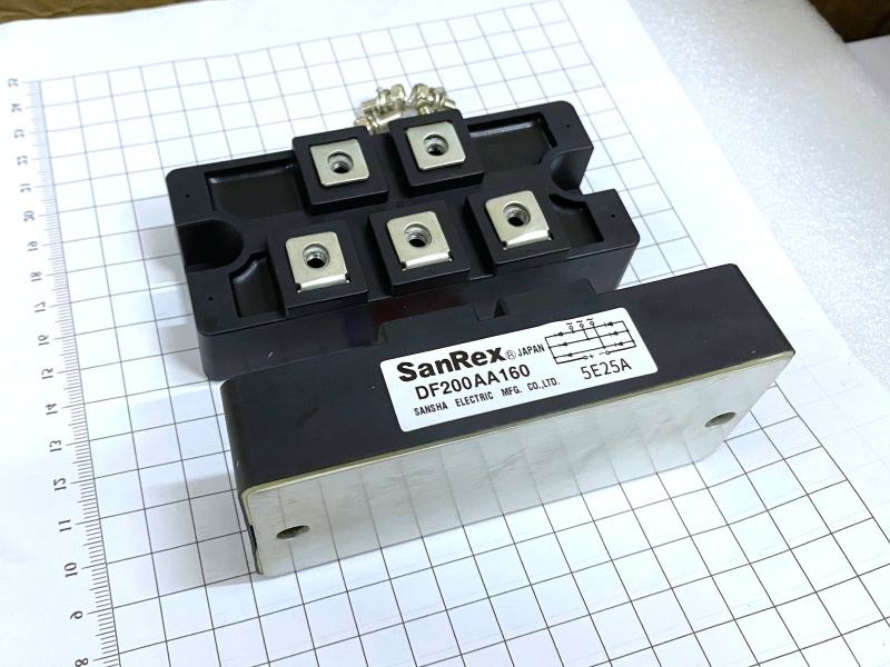 Alternative view of DF200AA160 Diode cầu 3 pha 200A 1600V mới