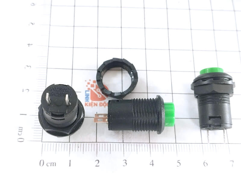 Nút nhấn tự giữ 250V 1.5A màu xanh lá cây 12mm