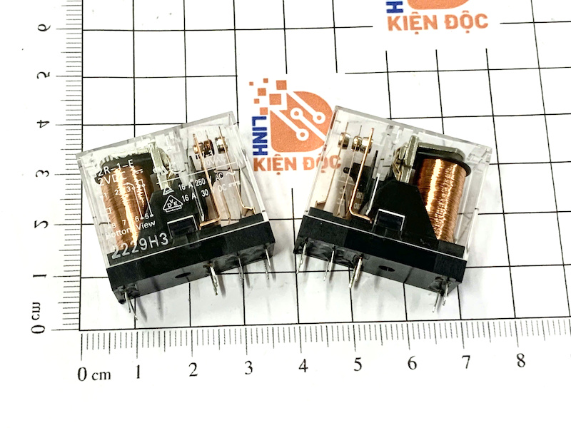 Alternative view of G2R-1-E-12VDC Rơ le 8 chân 16A 12V dạng kính