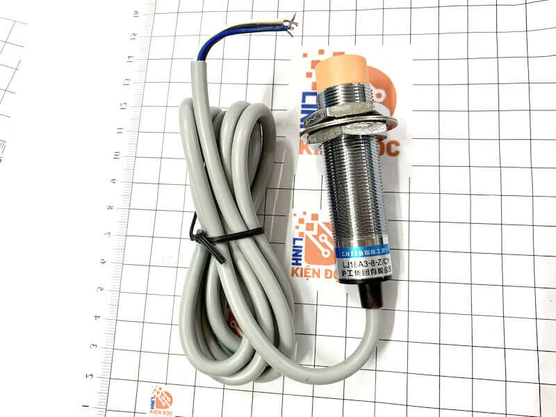 Cảm biến tiệm cận LJ18A3-8-Z/CY M18