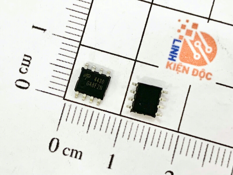 Alternative view of AO4430 mosfet kênh N 30V 18A SOP-8